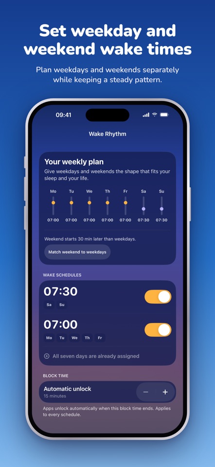 RYZR weekly wake plan showing 07:00 on weekdays and 07:30 at weekends, with automatic unlock settings.