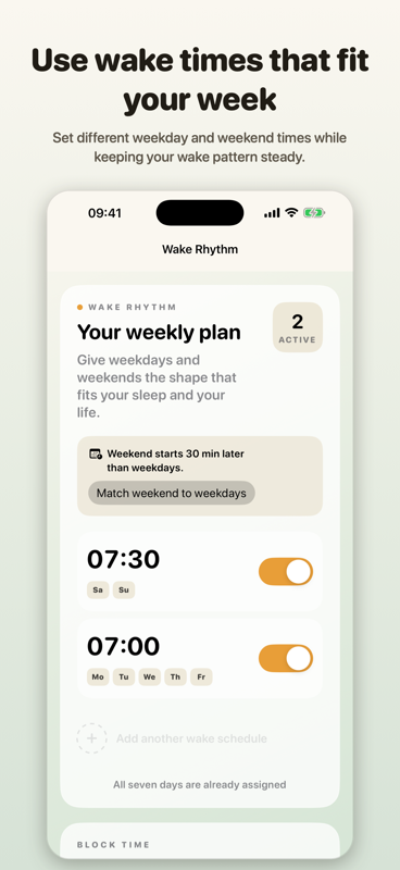 RYZR Wake Rhythm screen showing a weekly plan with 07:00 on weekdays and 07:30 at weekends.